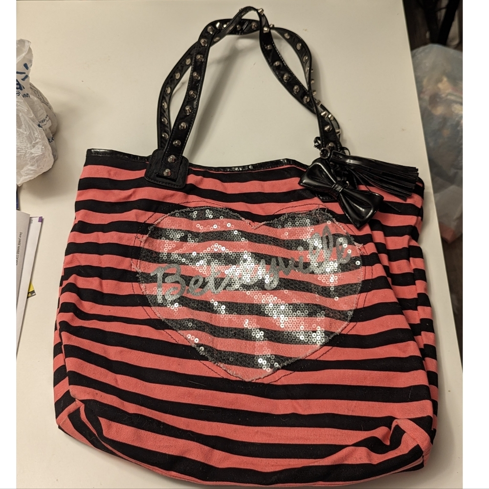Betsey Johnson Betseyville tote